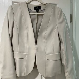 H&M form fitted blazer